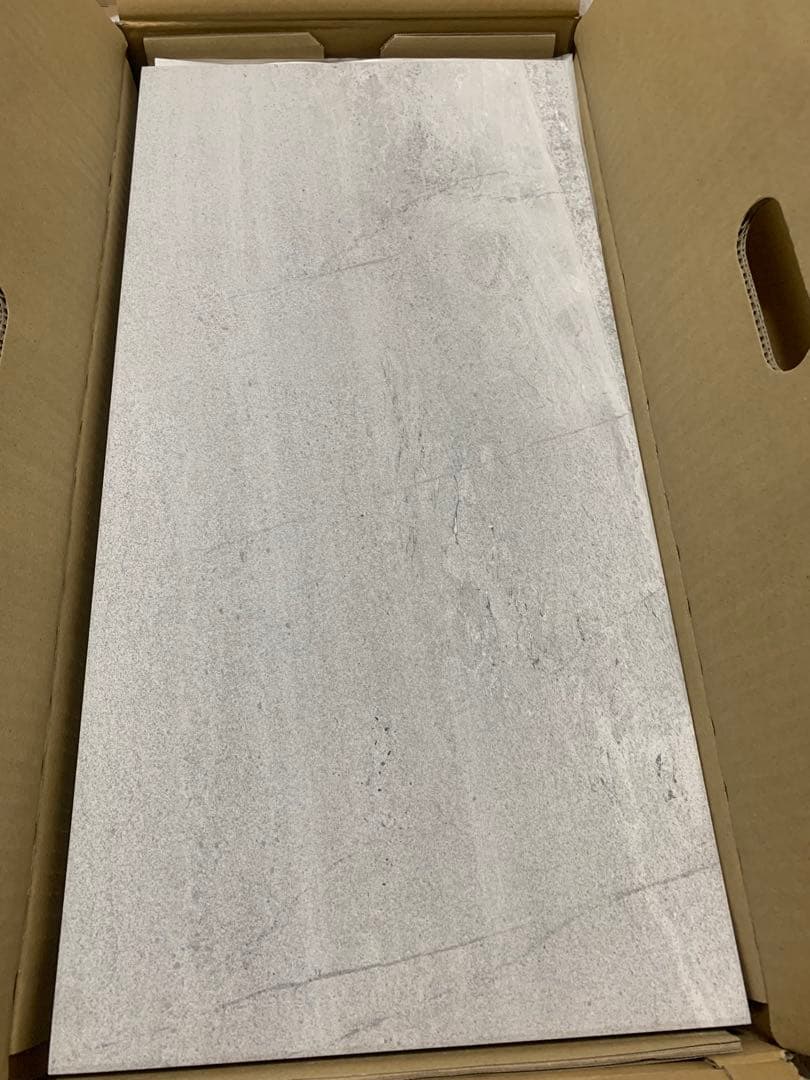 エコカラットプラス　ストーングレース　グレー