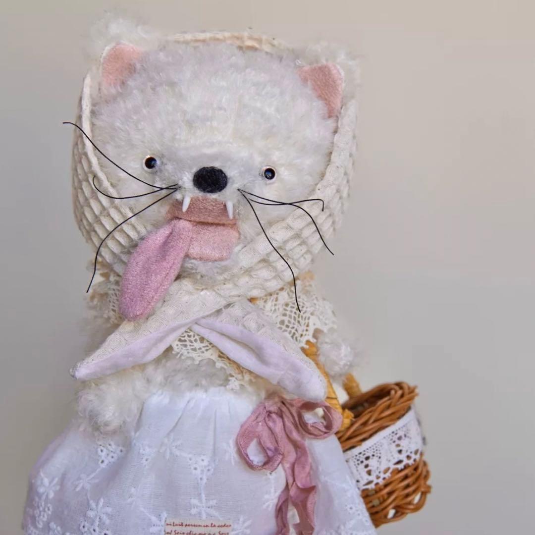 可愛らしい白狼さん ぬいぐるみ アーティストベア 海外作家様 ハンドメイド