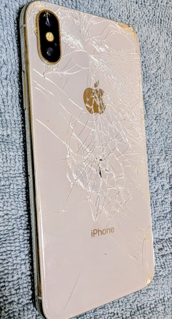 iPhone X 256G 背面割れ有
