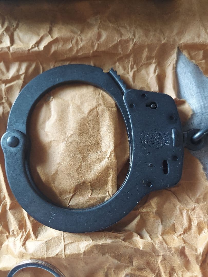 Smith & Wesson 手錠 Handcuffs(本物)