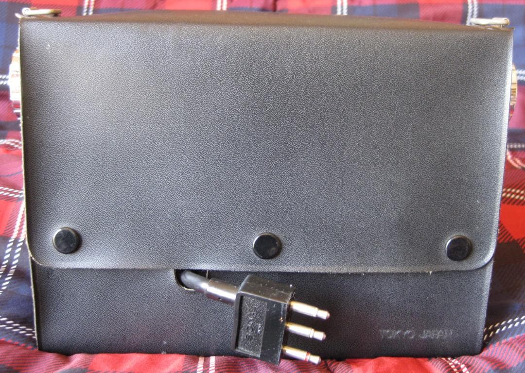 SONY ICF-1100【ラジオ THE-11 】と ステレオアダプターの一式