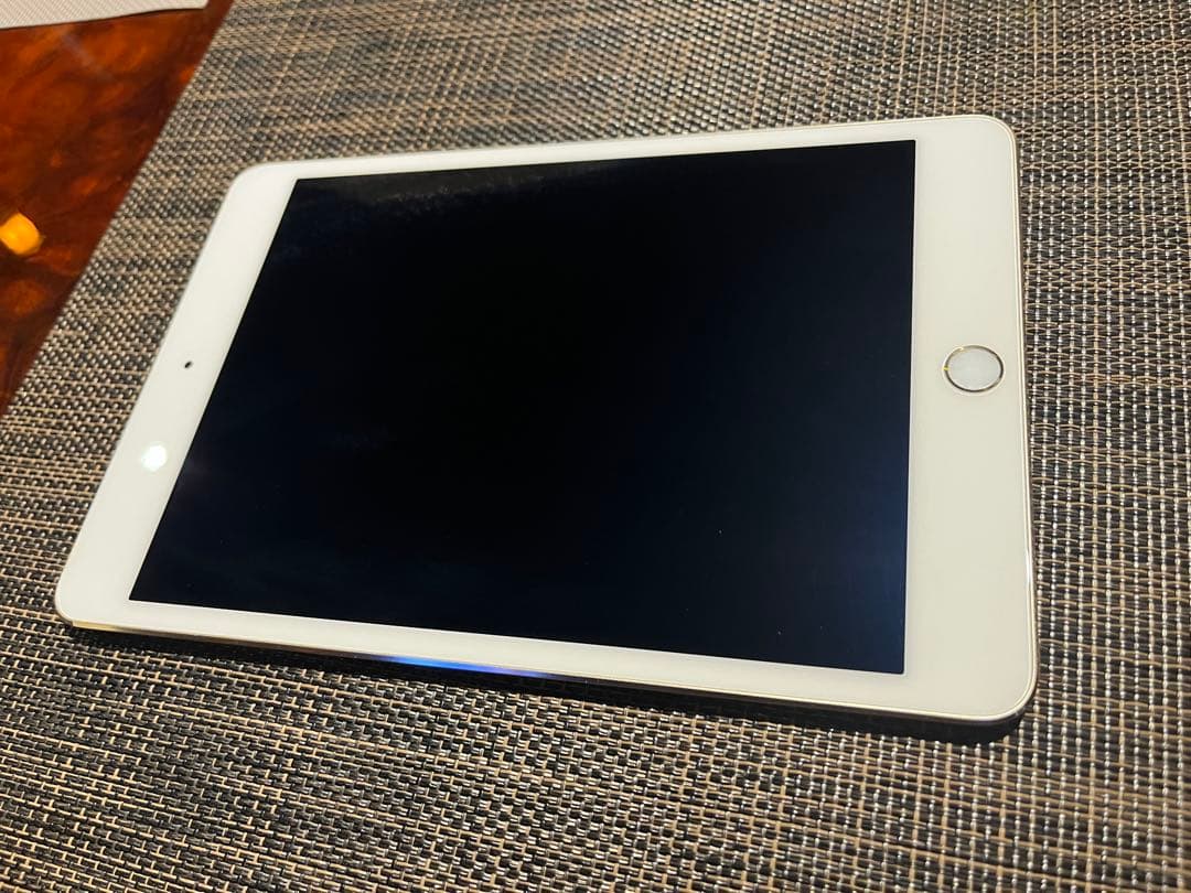 Apple A1550（iPad mini 4）