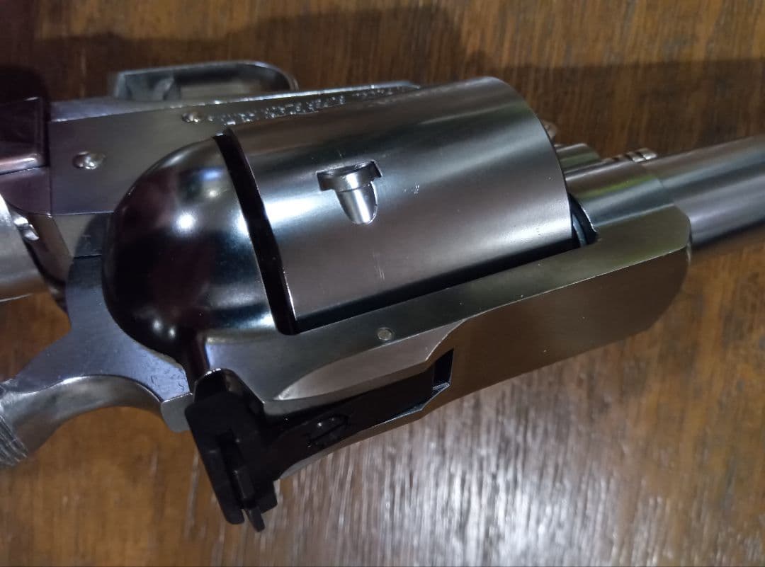 スーパーブラックホーク 4.62インチ ブラックパール調グリップ シルバーABS