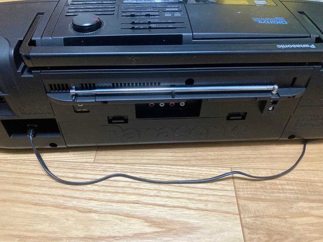 W) Panasonic CDラジカセ RX-DT80