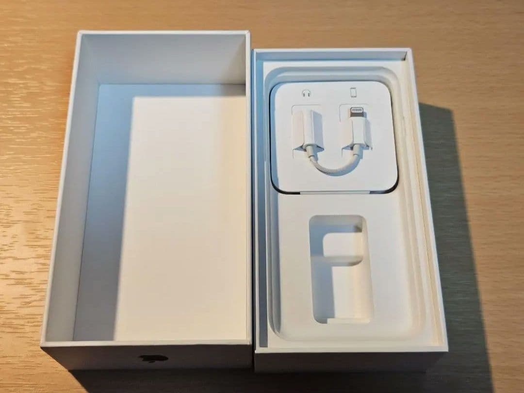 iphone 7 ブラック　128GB SIMロック解錠済み