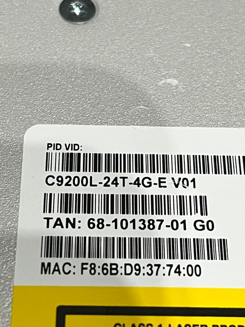 CISCO C9200L-24T-4G-E V01(在庫5)