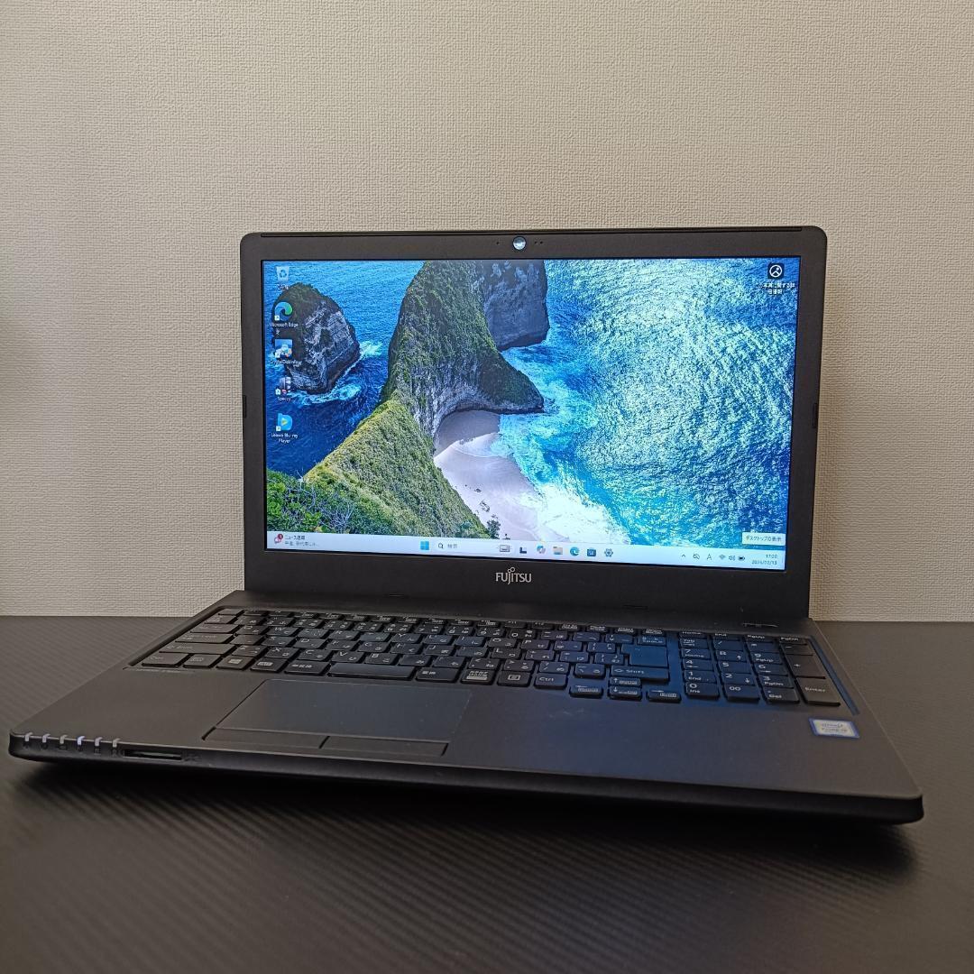 富士通 8世代 Core i3 SSD512GB メモリ8GB カメラ DVD