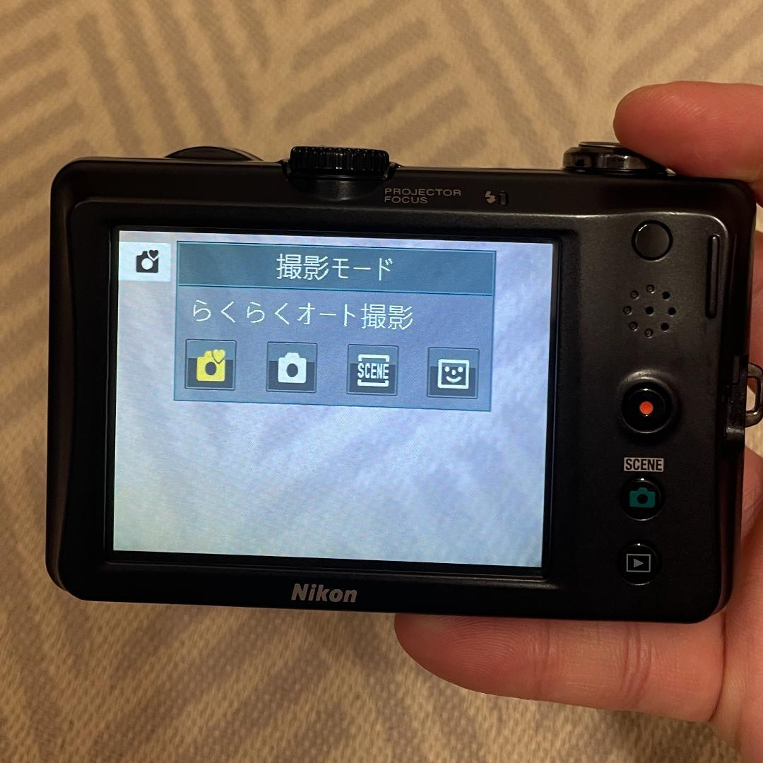 ニコン　COOLPIX 　S1100pj