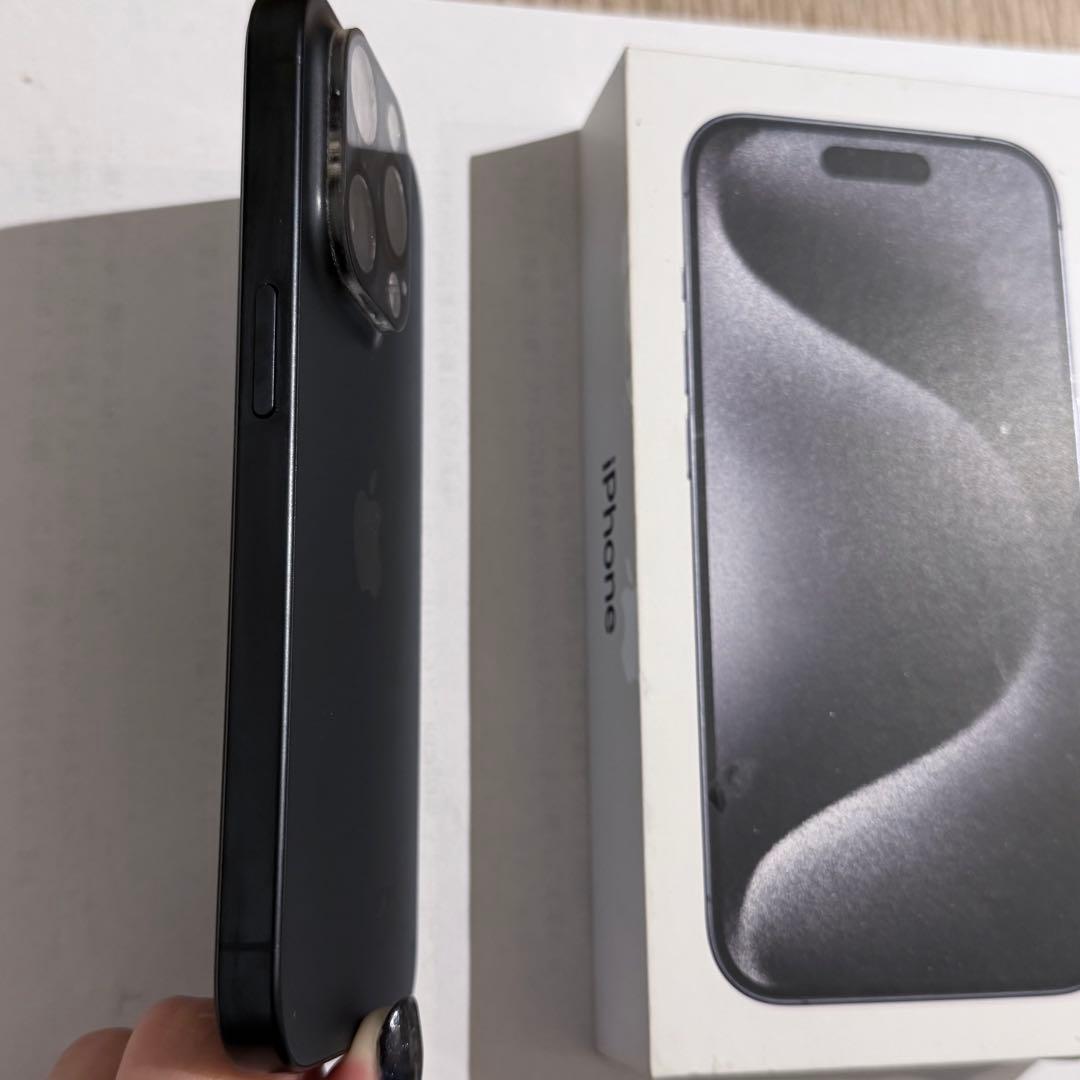 【美品】Apple iPhone15Pro ブルーチタニウム 本体256GB
