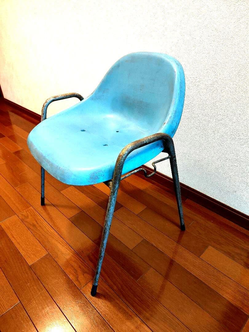 おしゃれレトロな椅子　アンティーク　古道具　スタッキングチェア