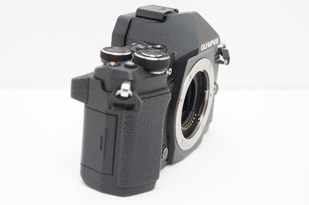 ＜ジャンク扱い＞ OM-D E-M5 MarkII ボディー