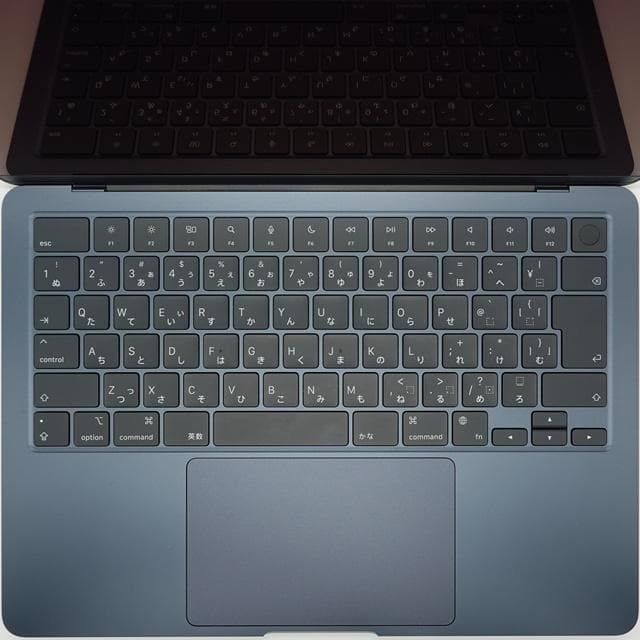 【美品】MacBook Air 13_2022_M2/8GB/512GB_MDN