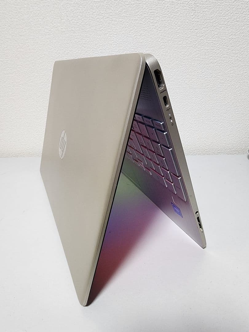 美品　HP Laptop 15s-fq0021TU　15.6型ノートパソコン