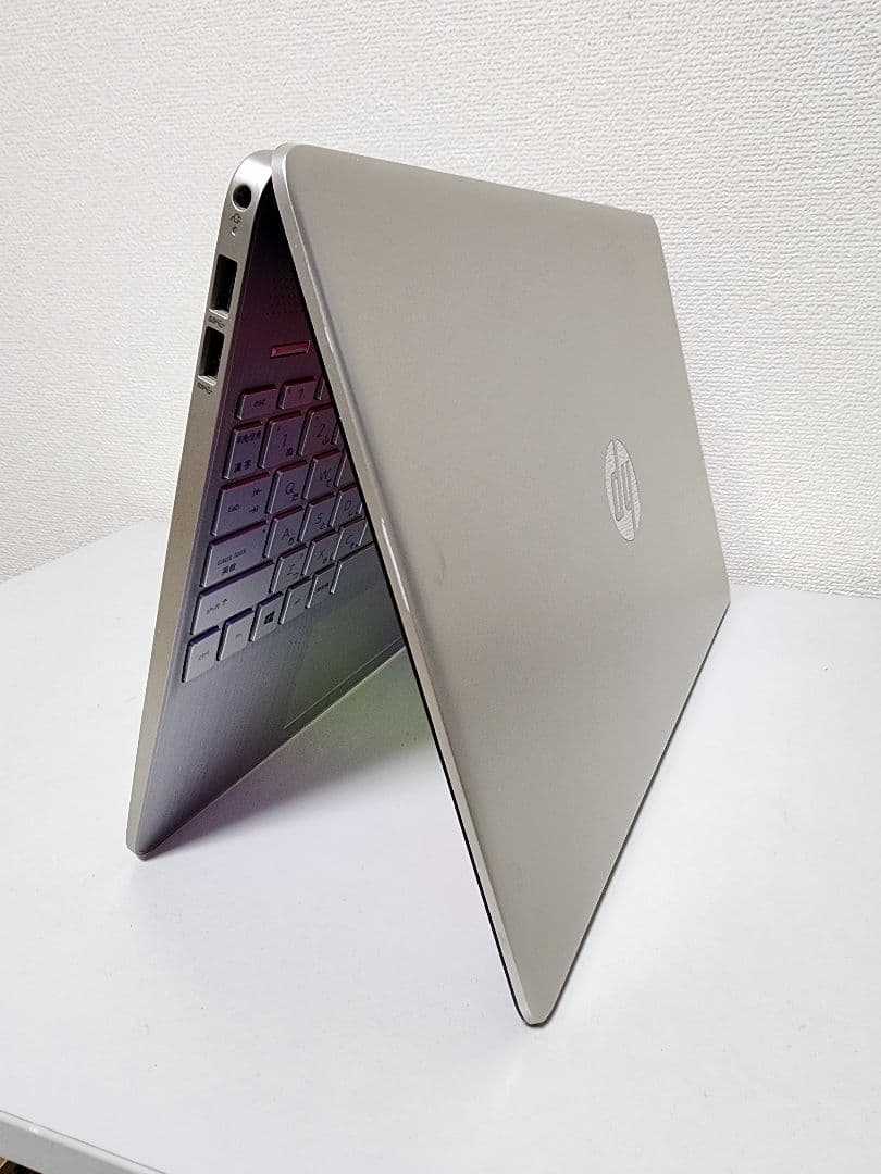 美品　HP Laptop 15s-fq0021TU　15.6型ノートパソコン