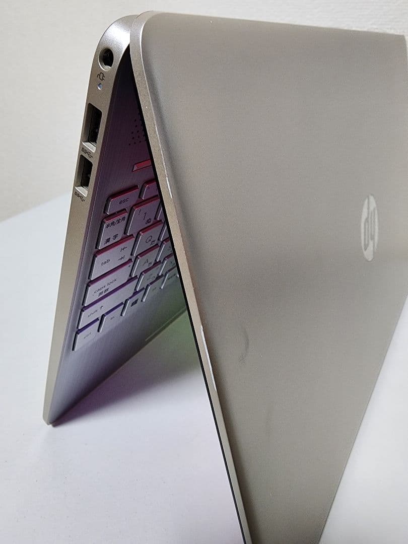 美品　HP Laptop 15s-fq0021TU　15.6型ノートパソコン