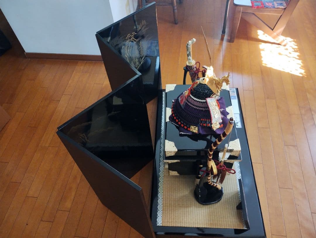 【直接引取の場合は半額】五月人形 金色の兜と武器付き