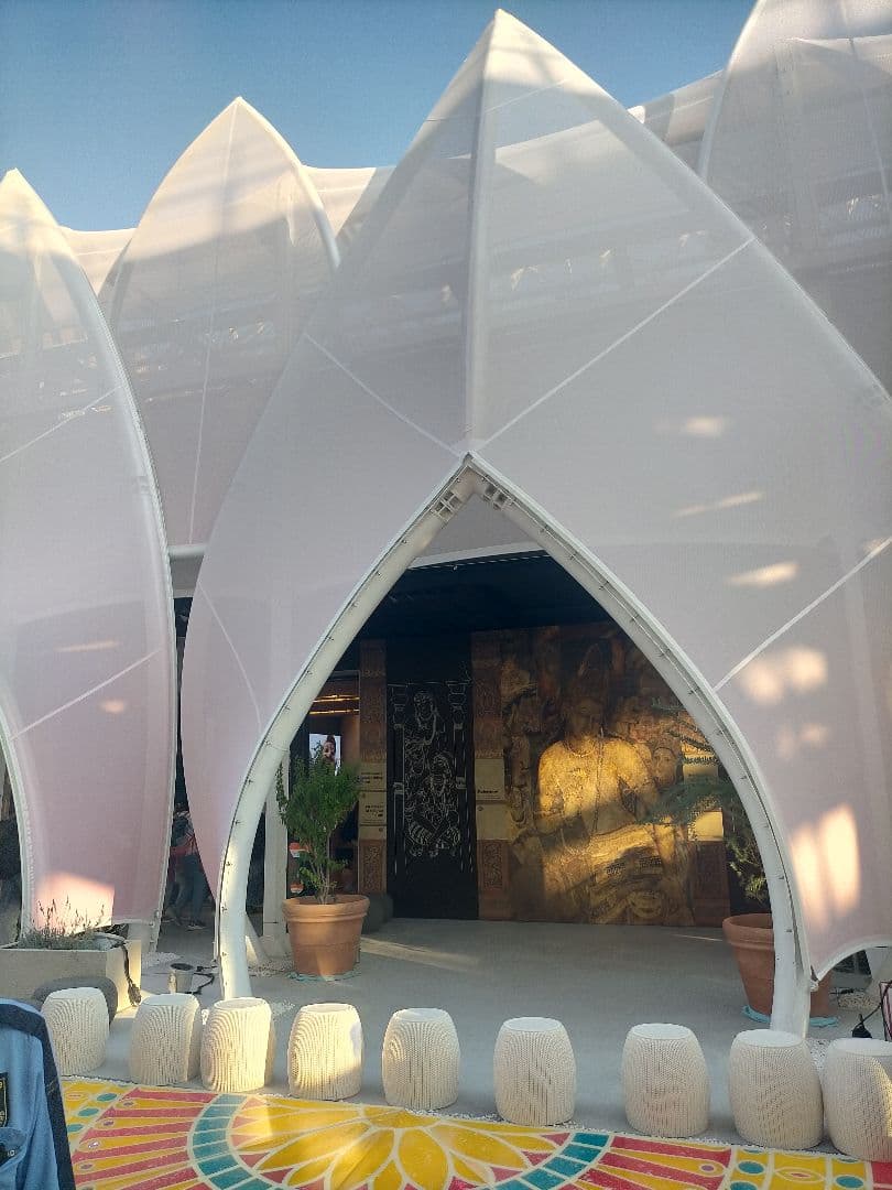 ☆亜⑥-2。「関西万博 インド パビリオン VP専用 ピンバッジ」。