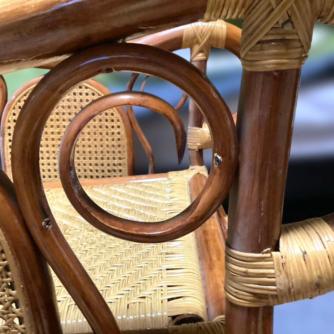 天然ラタン製　特大チェア　状態良好　重厚で細工の凝った作り
