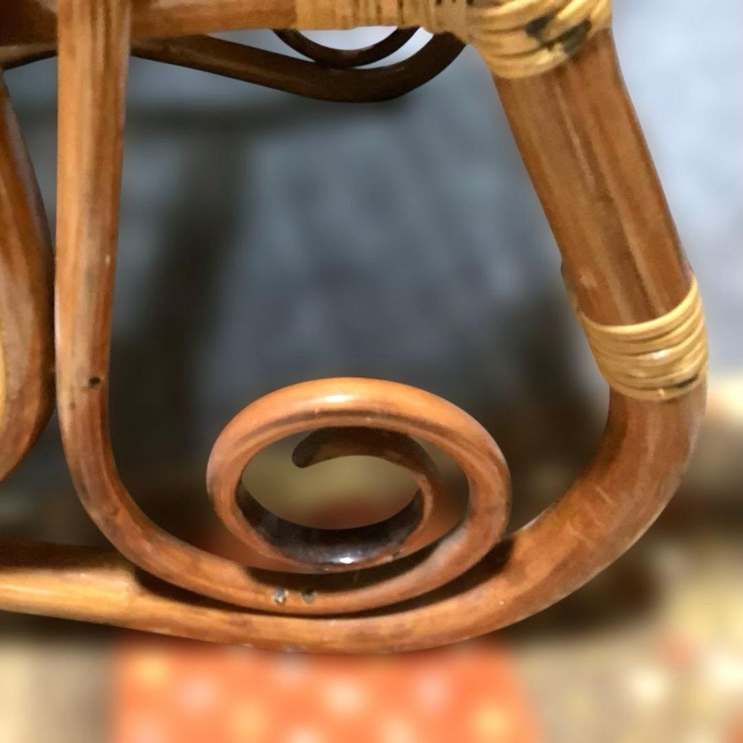 天然ラタン製　特大チェア　状態良好　重厚で細工の凝った作り