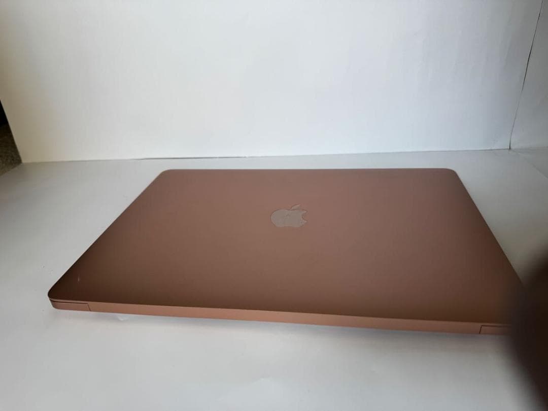 MacBook Air 13-インチ2019 8GB/256GB SSD