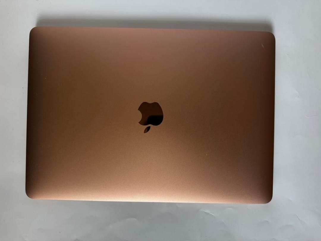 MacBook Air 13-インチ2019 8GB/256GB SSD