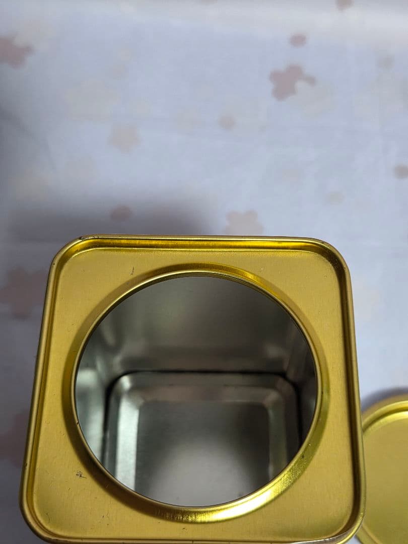 蝶の毒 華の鎖 黒/白 真島の紅茶缶セット