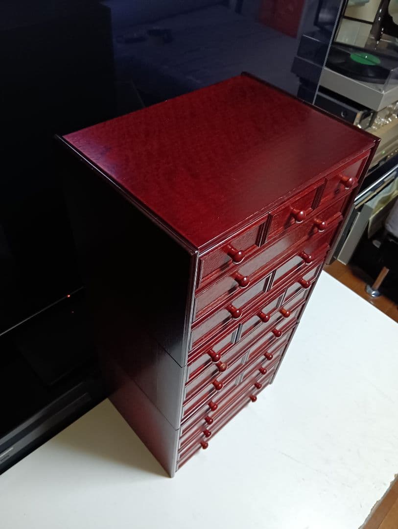 希少　1970's　ローズウッド　仕上げ　３分割式　小引き出し　１７杯　美品