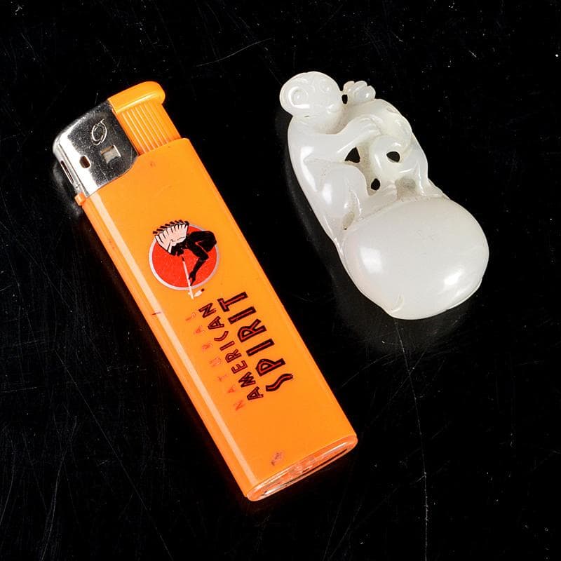 中国　玉石白玉彫刻　猿鳥彫　根付　置物　V R6008E