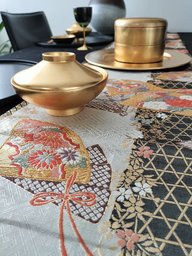 meru　A598★高級‼️豪華刺繍‼️袋帯テーブルランナー2m17cm