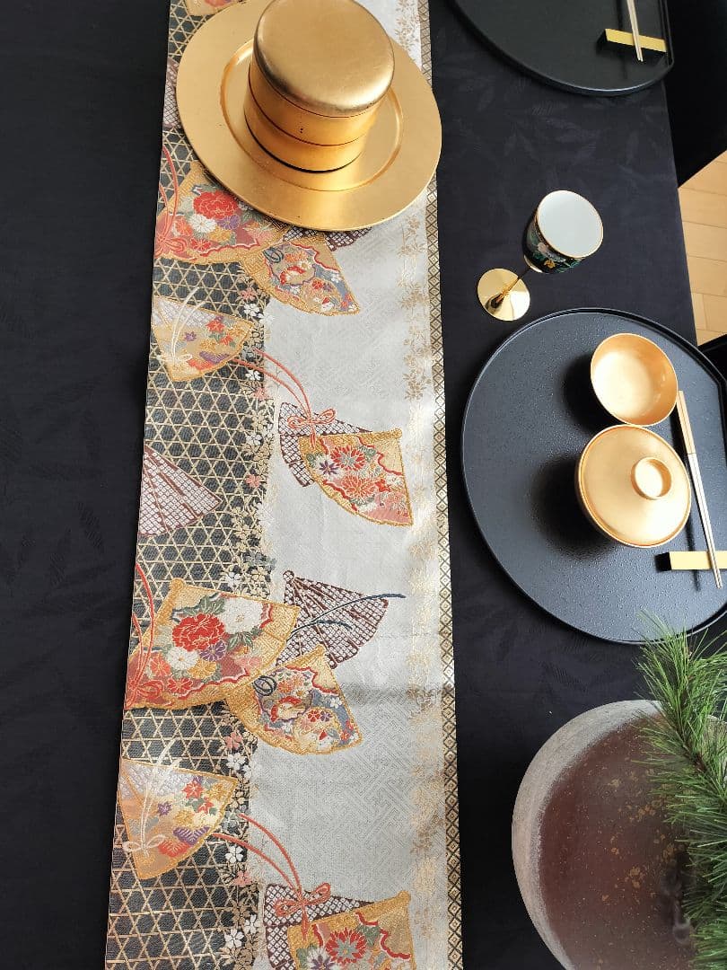 meru　A598★高級‼️豪華刺繍‼️袋帯テーブルランナー2m17cm