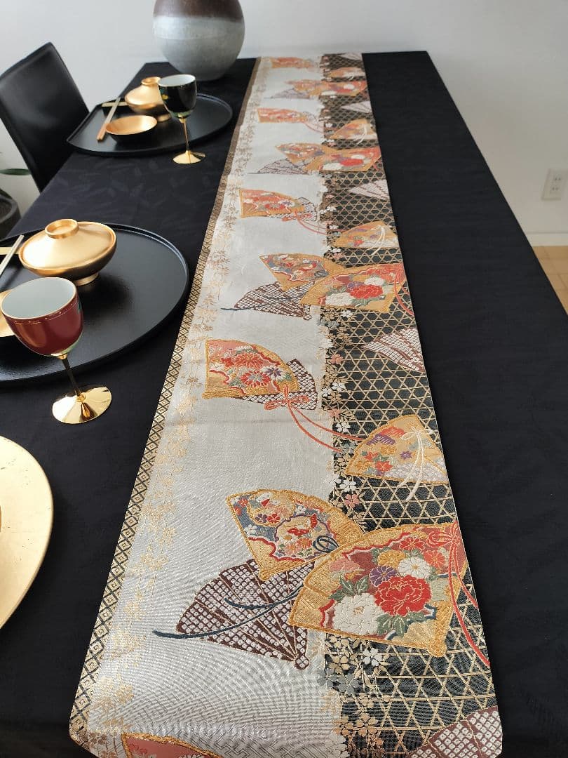 meru　A598★高級‼️豪華刺繍‼️袋帯テーブルランナー2m17cm