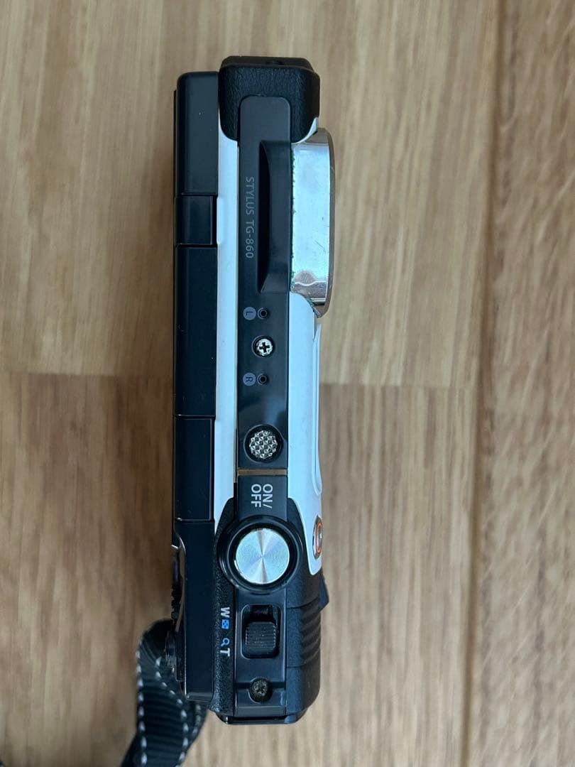 【ジャンク品】Olympus Stylus TG-860 本体 充電器付き