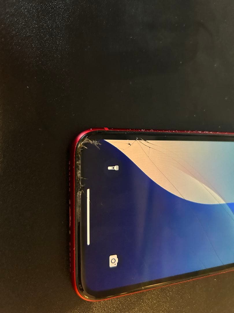 【画面割れ】Apple iPhone11 レッド128GB