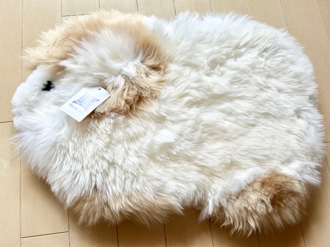 【新品　未使用タグ付】ムートンクッション　座布団　羊　2枚セット　ふわふわ