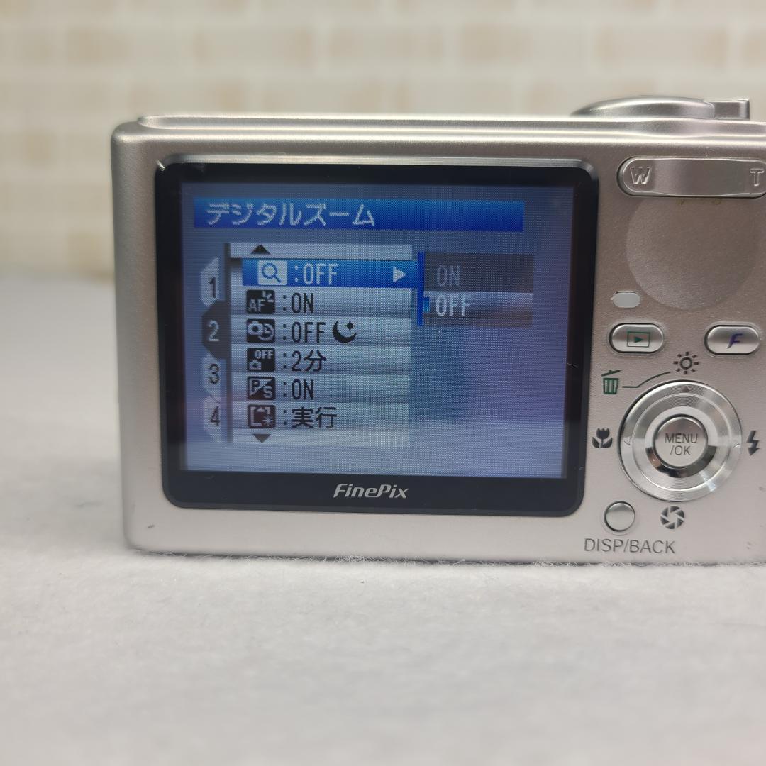 Fujifilm　デジカメ FinePix F11 コンデジ