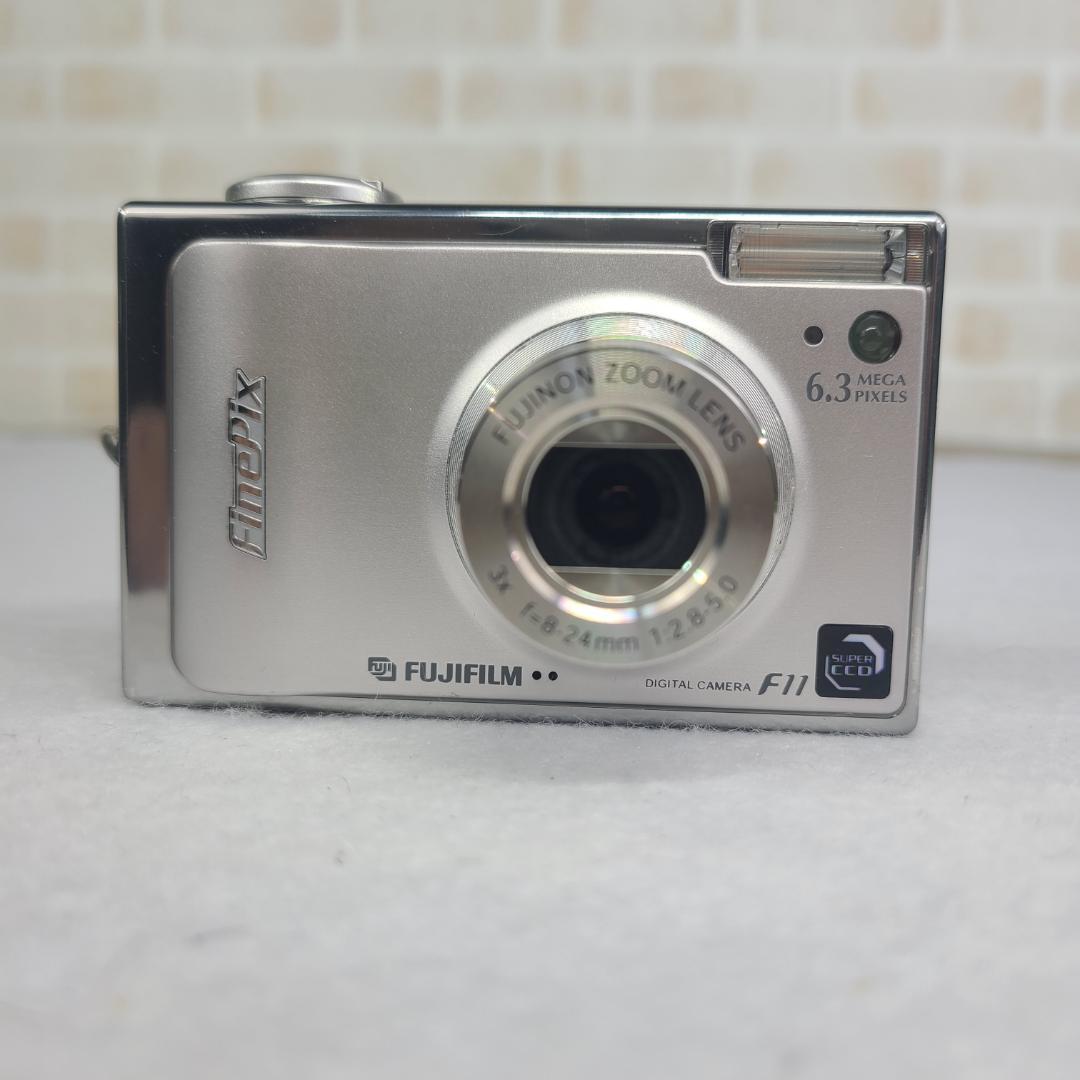 Fujifilm　デジカメ FinePix F11 コンデジ