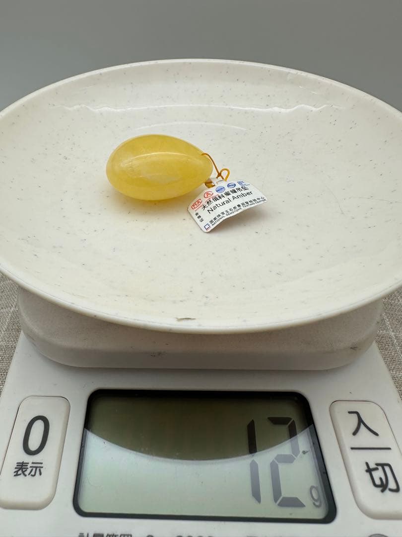 ☆天然☆ バルト海産　天然アンバー 琥珀 蜜蝋ネックレス ペンダント（水滴）美品