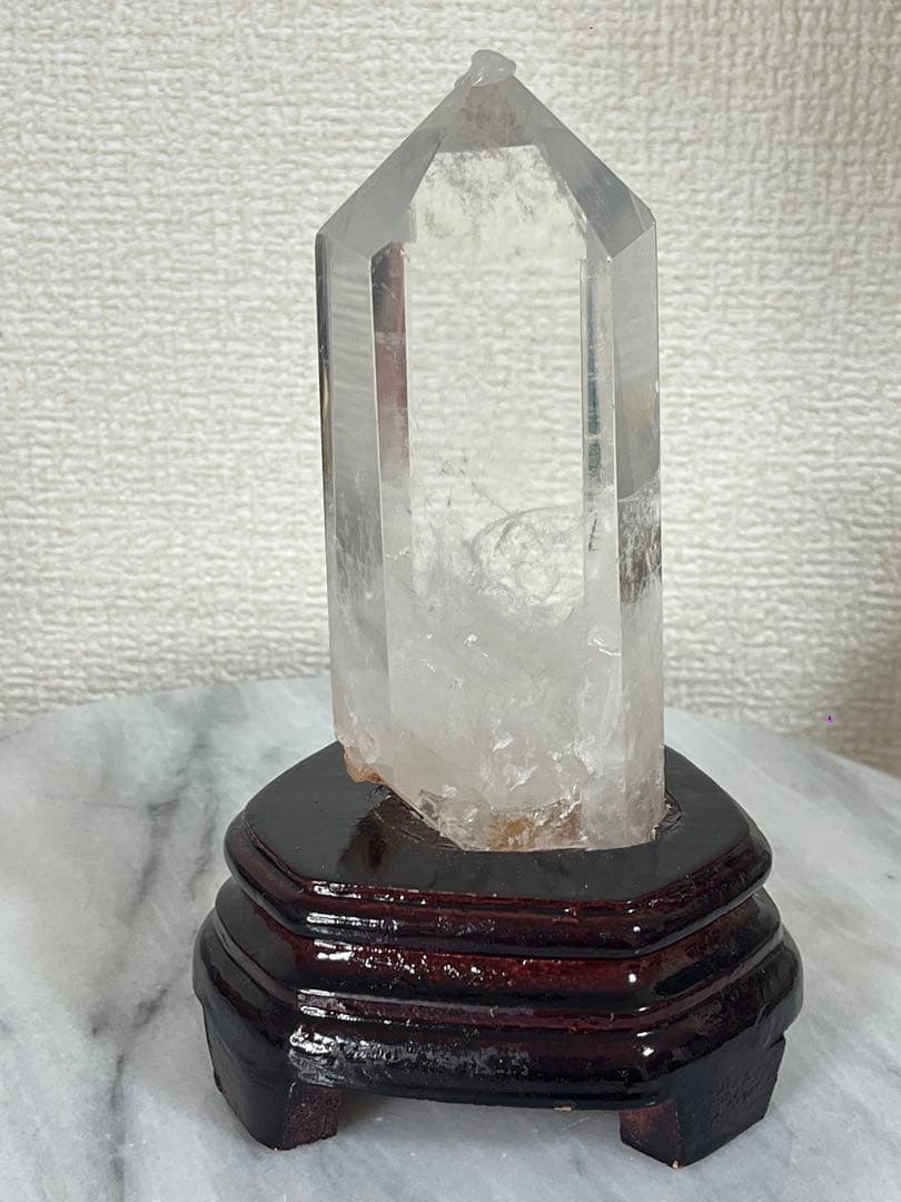 【天然石】水晶ポイント タワー　六角柱　透明　453g 木製台座付き　浄化