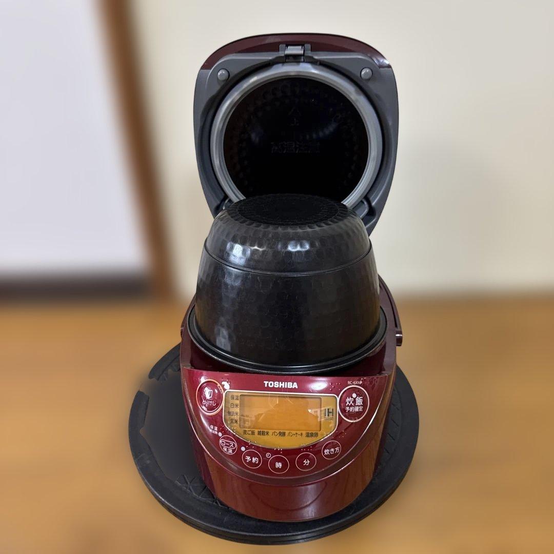 TOSHIBA 炊飯器　RC-6XM 炊飯器 赤