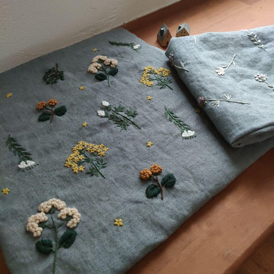 【リネン刺繍　marumamemomoページ】クッションカバー