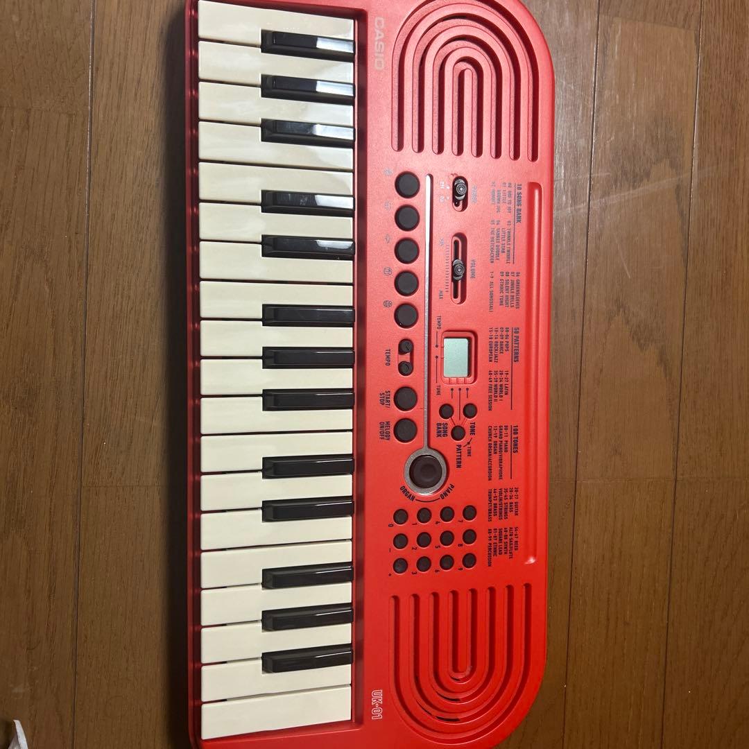 通電確認済みカシオキーボードレア色
