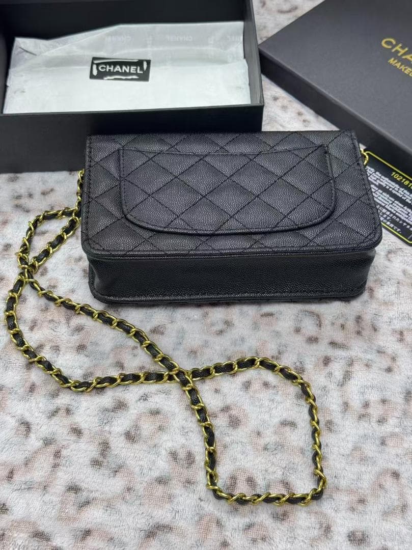 新品・ノベルティ ☆ 非売品ブラック キルティング ショルダーバッグafl