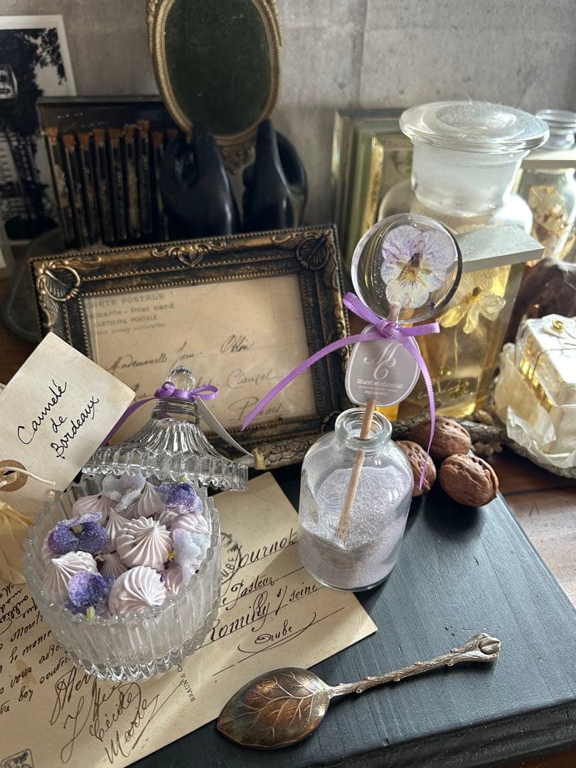 淡いラベンダーカラー ビオラロリポップキャンディー フェイクスイーツ