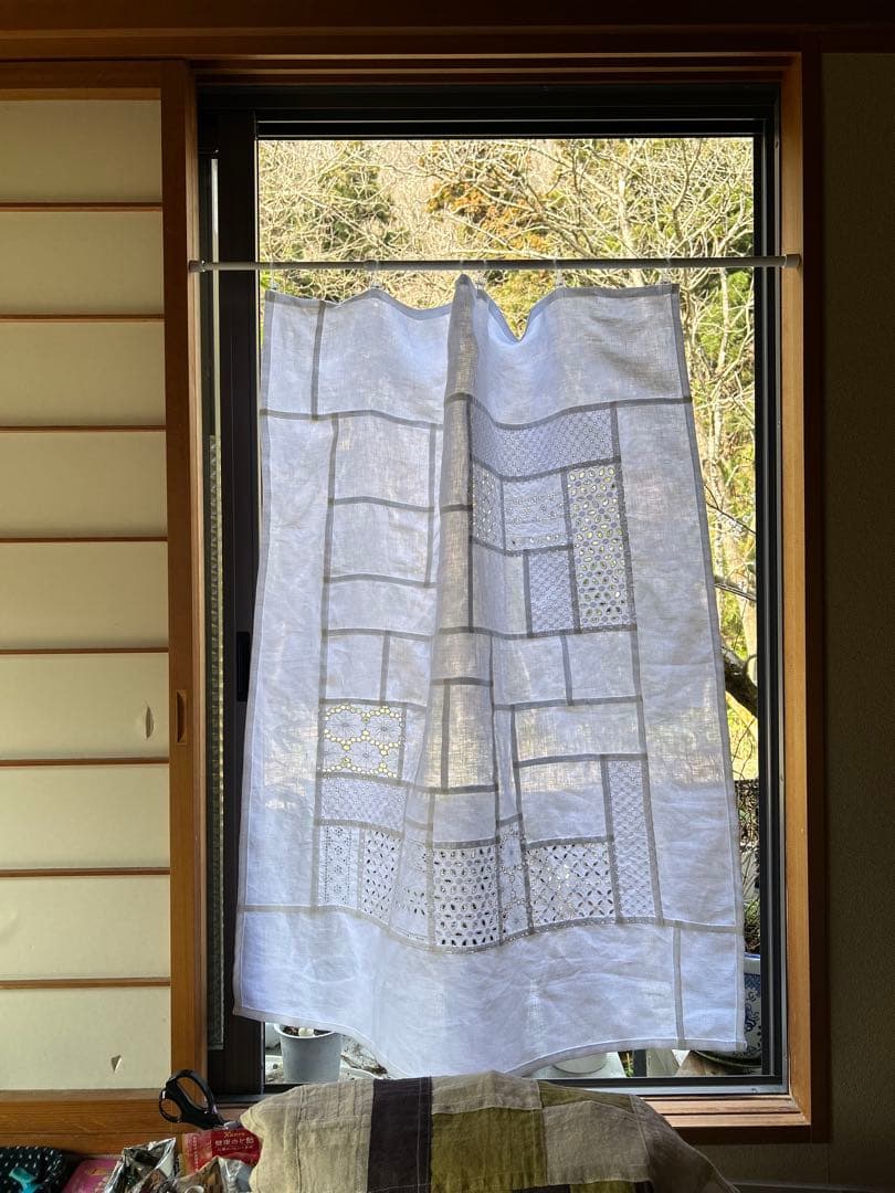 よっちままです！！！　「真っ白リネンと花刺繍」ポジャギ