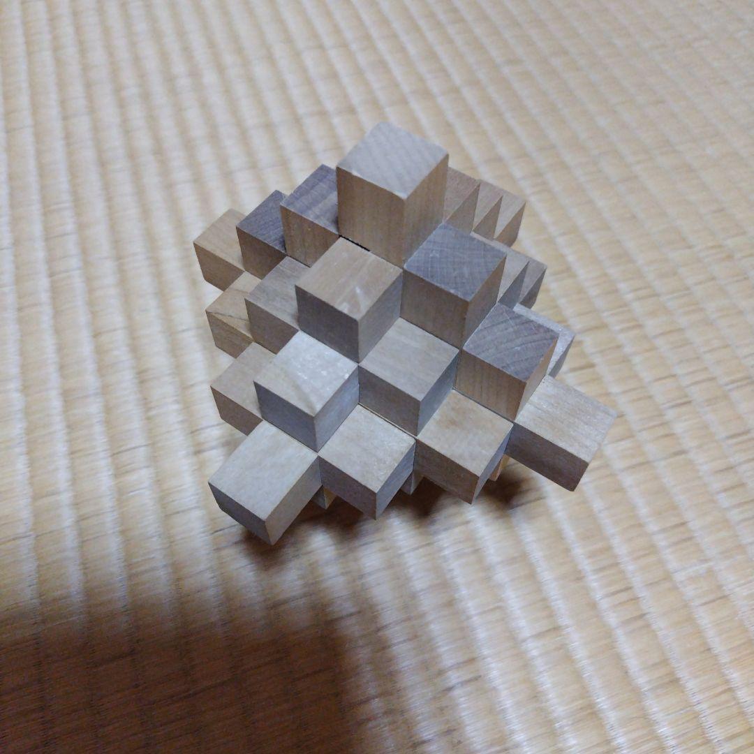 山中組み木　ワニ、ライオン　その他2点