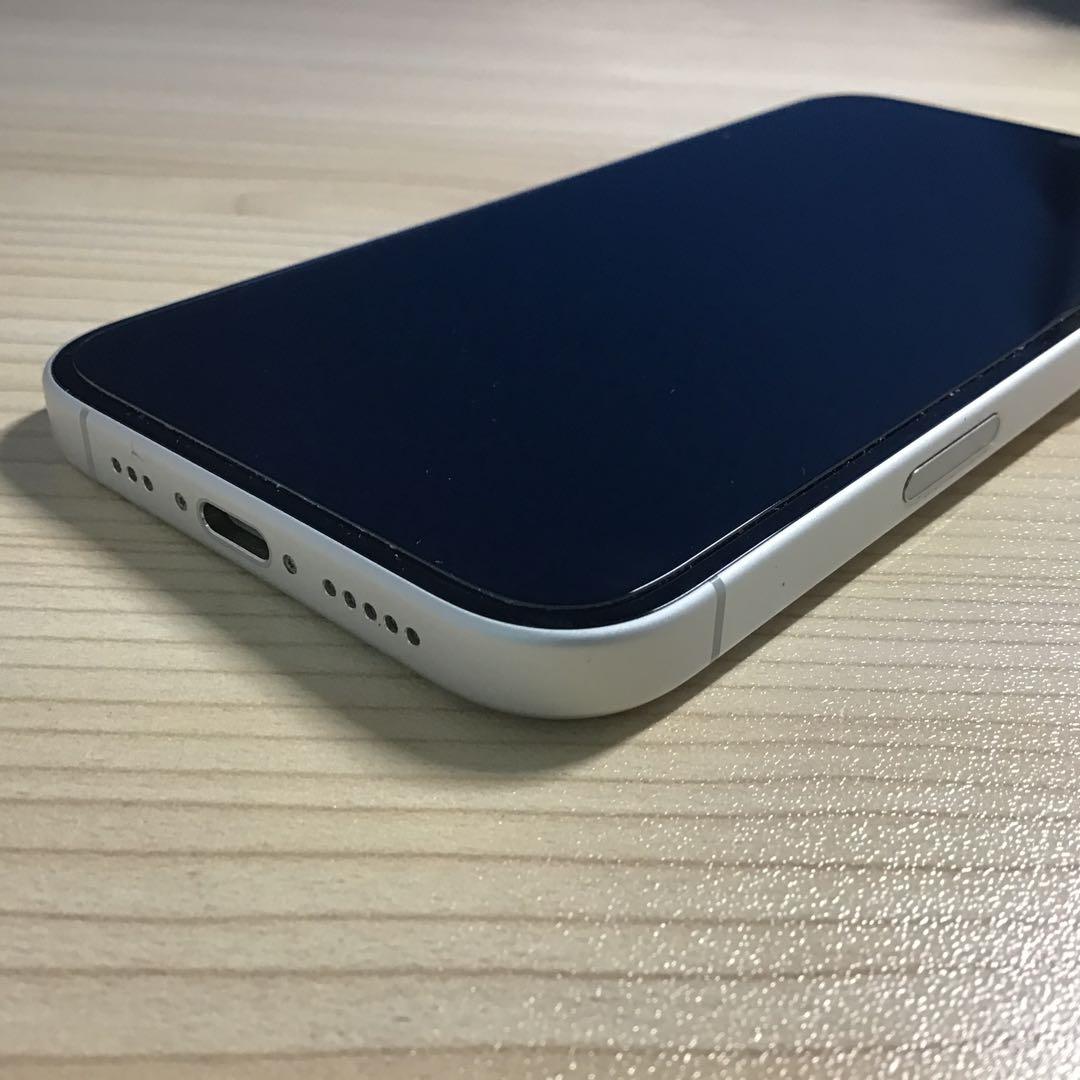 美品　Apple iPhone16 ホワイト128GB　SIMフリー