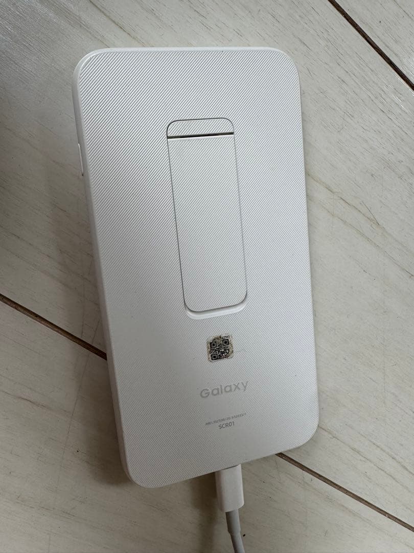 田中様、専用Galaxy 5G Mobile WiFi ホワイト