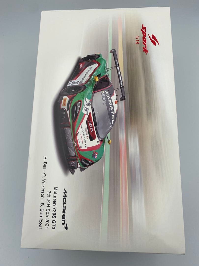 マクラーレン 720S GT3 1/18スケールミニチュアカー