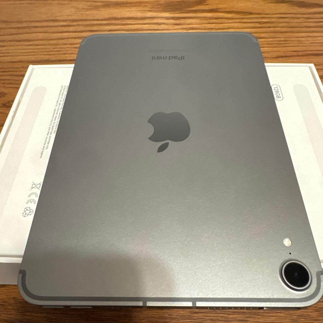 (サニー様取り置き中)iPad mini 本体 + スマートカバー + 充電器
