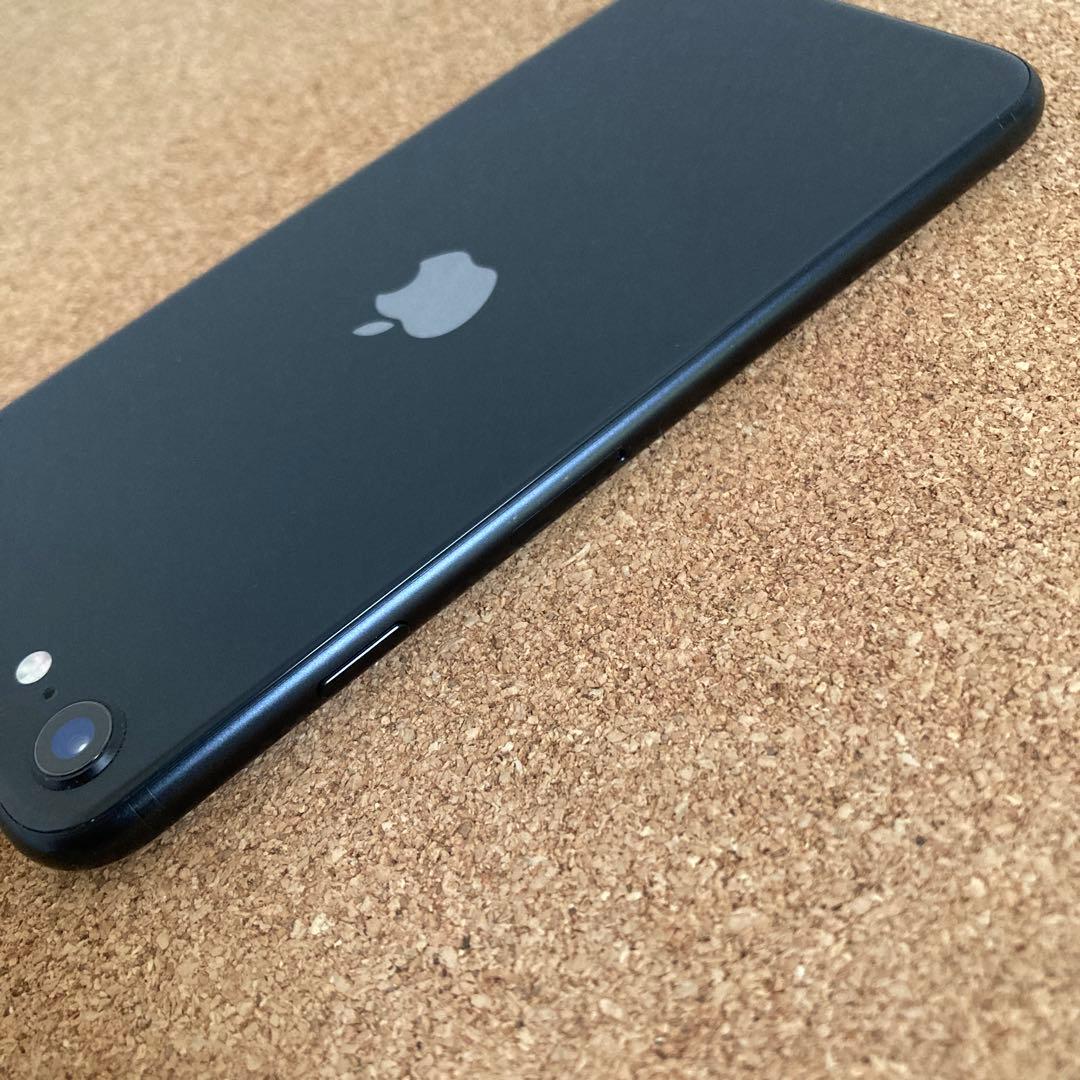 4152 電池新品☆比較的美品☆iPhoneSE2 64GB SIMフリー☆